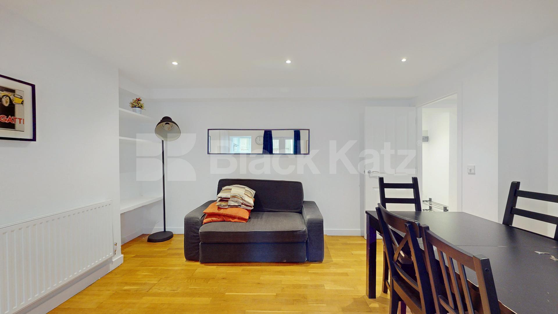 Refurbished Refurbished Two Bedroom Flat in Elegant Period Conversion Rochester Road, Camden